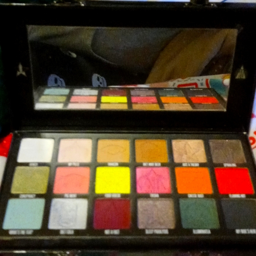 Conspiracy pallet jeffrey star